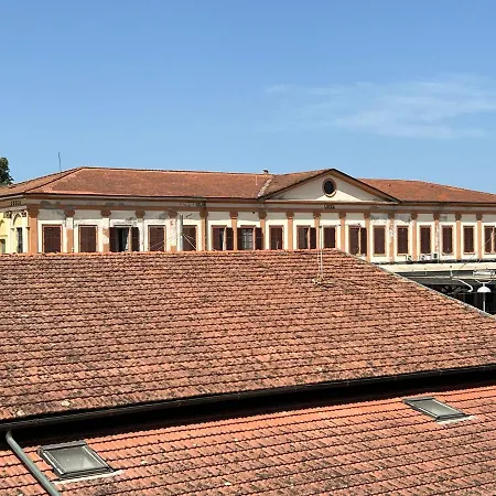 Apartman Casa Gellera Via Nottolini 119 *